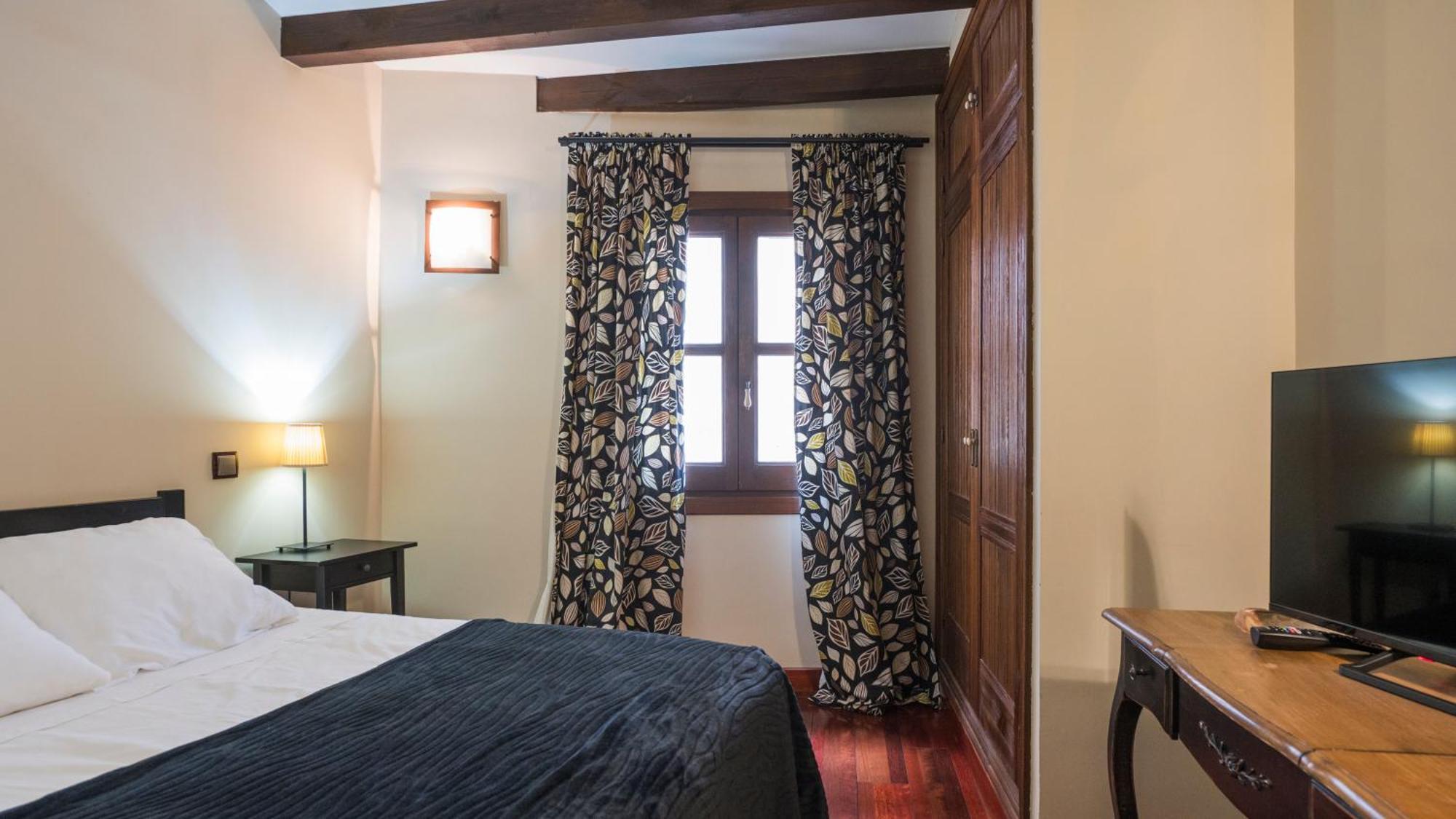 Apartamentos Las Teresitas Junto A La Catedral Толедо Стая снимка