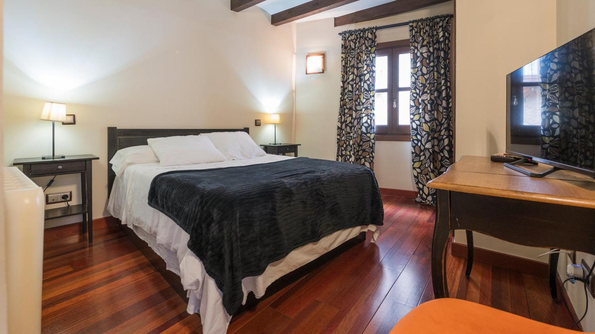 Apartamentos Las Teresitas Junto A La Catedral Толедо Екстериор снимка